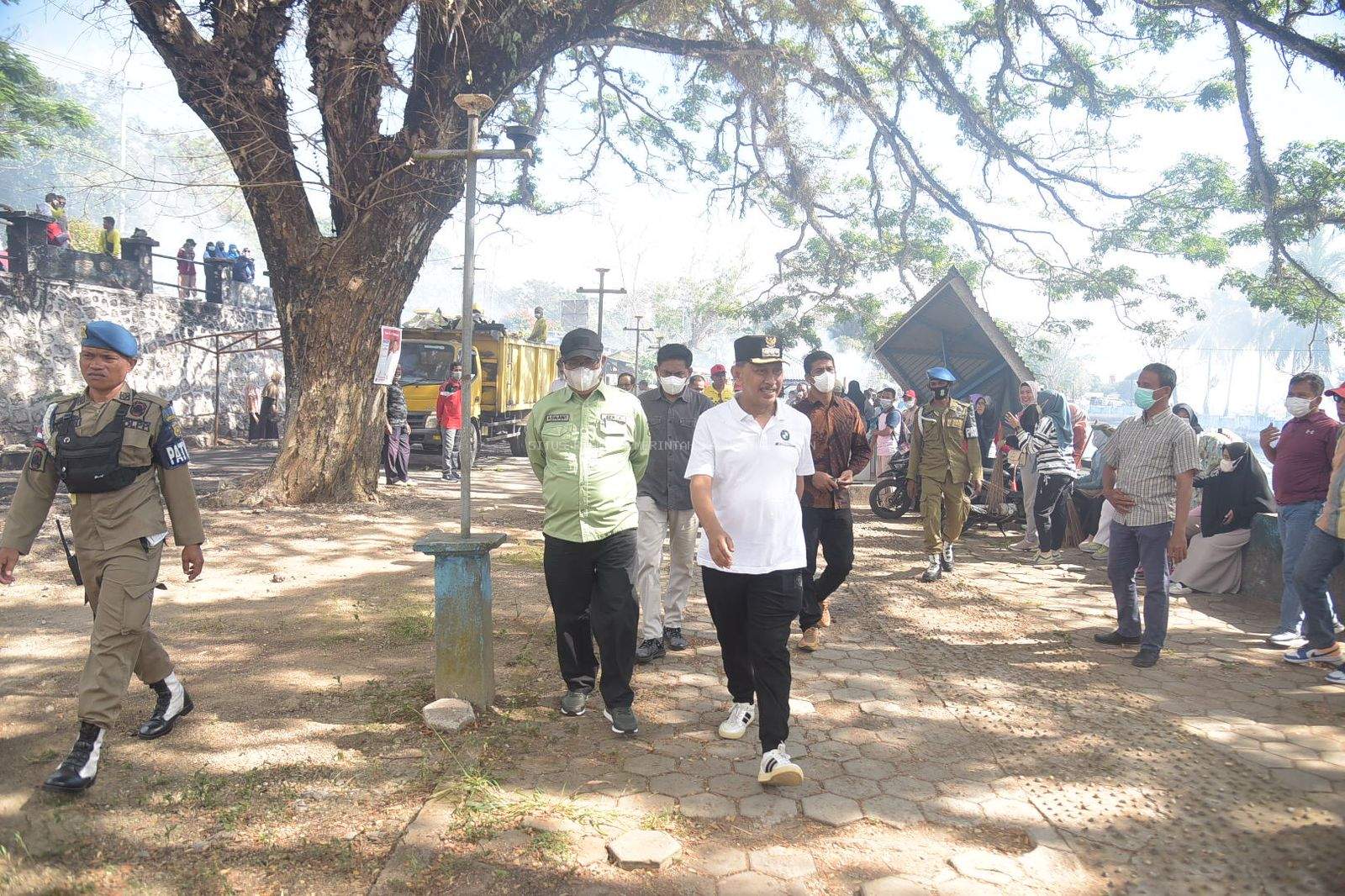 Pemkab Buton Gelar Kerja Bakti di Kali Lakua