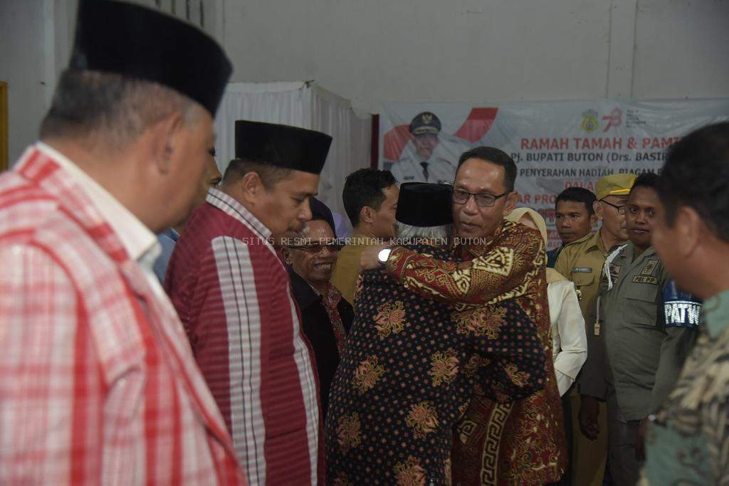Penyerahan Hadiah Lomba di Lasalimu, Pj. Buton Pamit