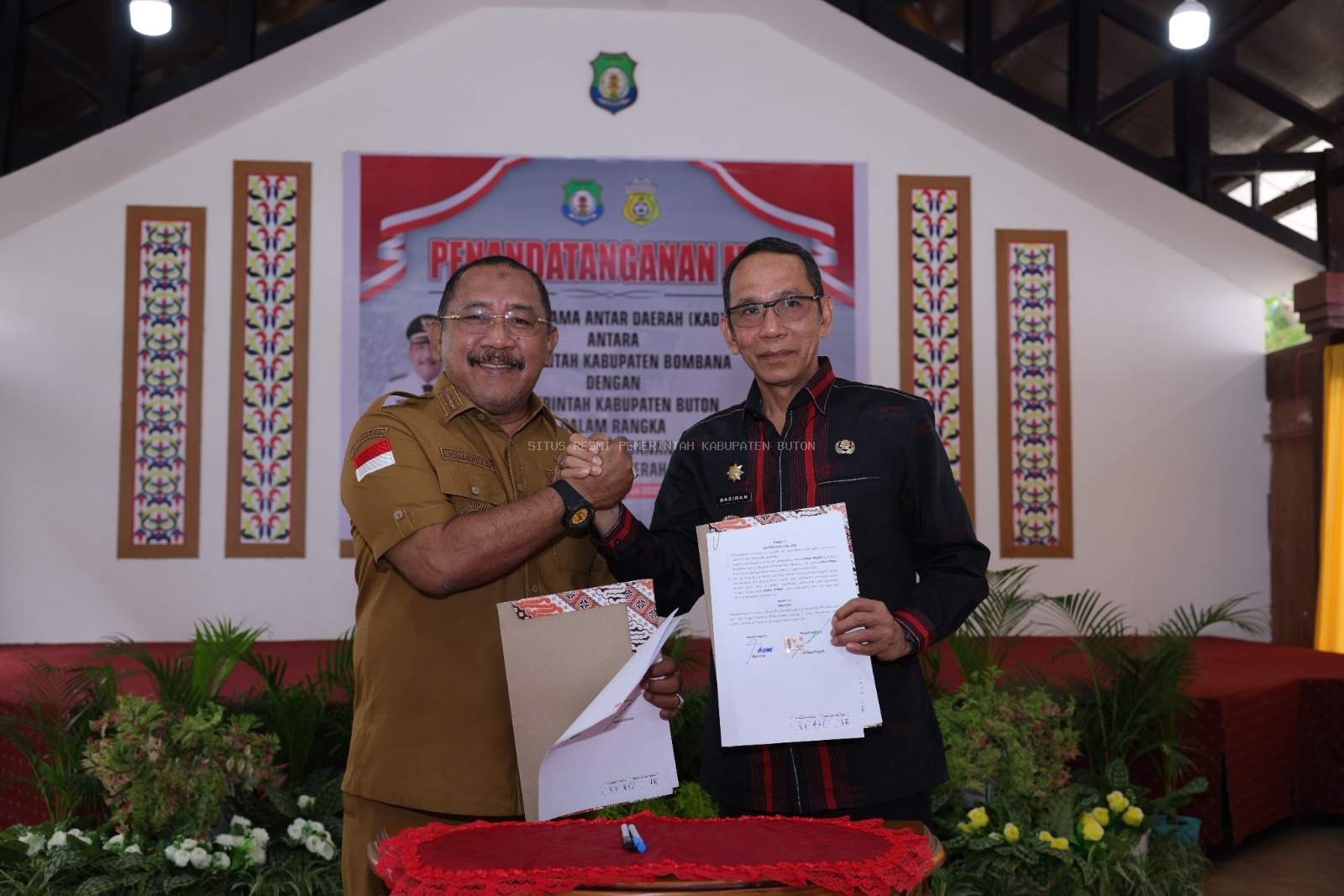Atasi Inflasi Bersama, Pemkab Buton Teken MOU dengan Pemkab Bombana