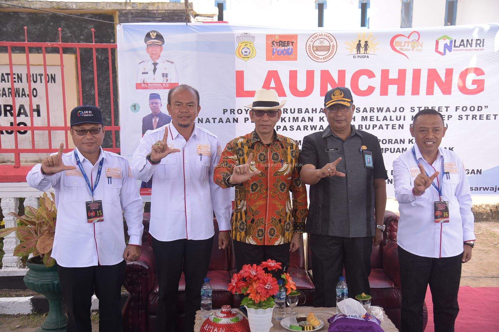 Pj. Bupati Buton Launching Pasarwajo Street Food, Sipangan dan Sipuspa