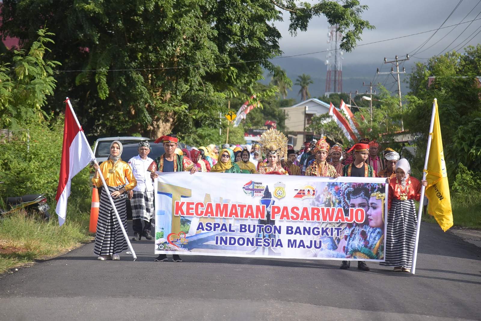 Pemkab Buton Meriahkan HUT Buton dan Hari Jadi Pasarwajo dengan Karnaval Budaya