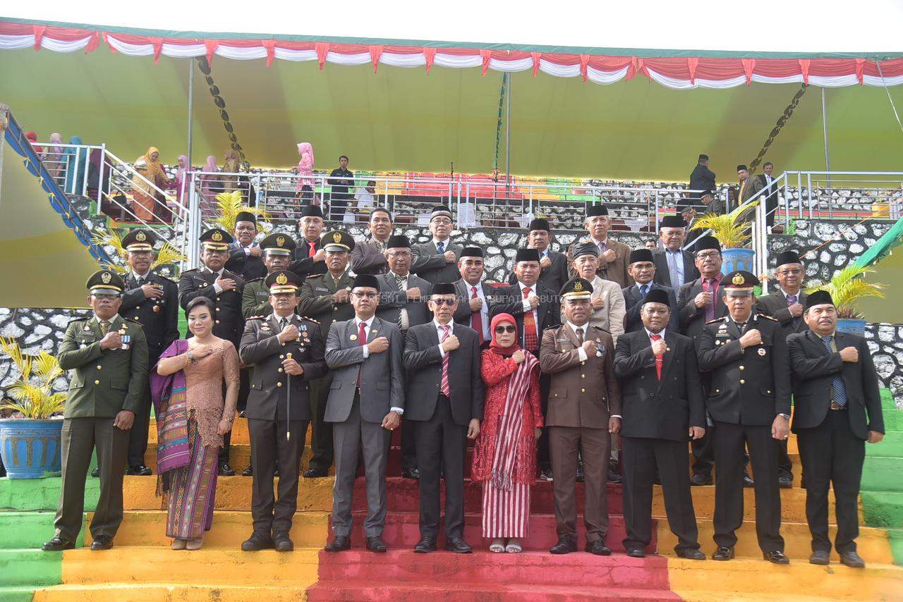 Pj. Bupati Buton Hadiri Upacara HUT Bhayangkara ke-77