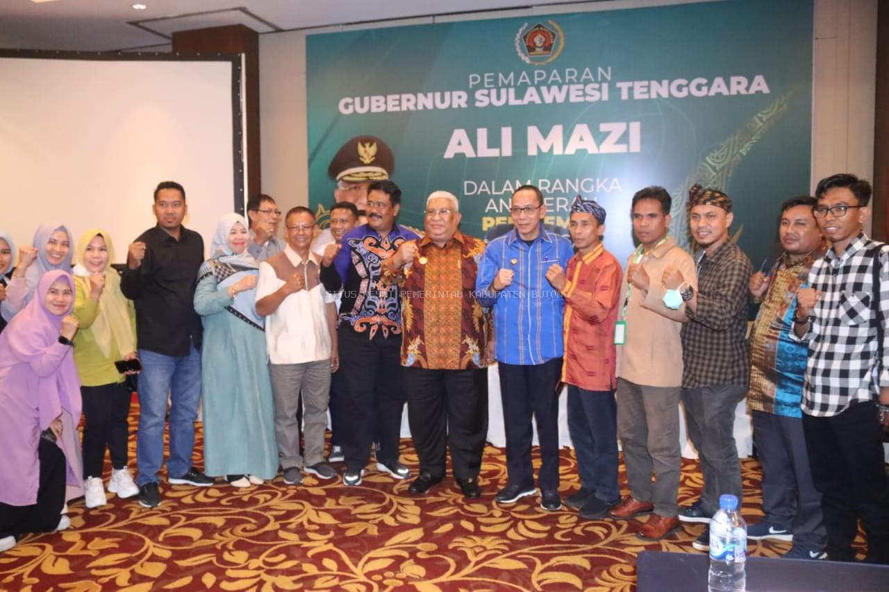 Gubernur Sultra Paparkan Kebebasan Pers pada Anugerah Pemas Emas PWI Pusat di Medan