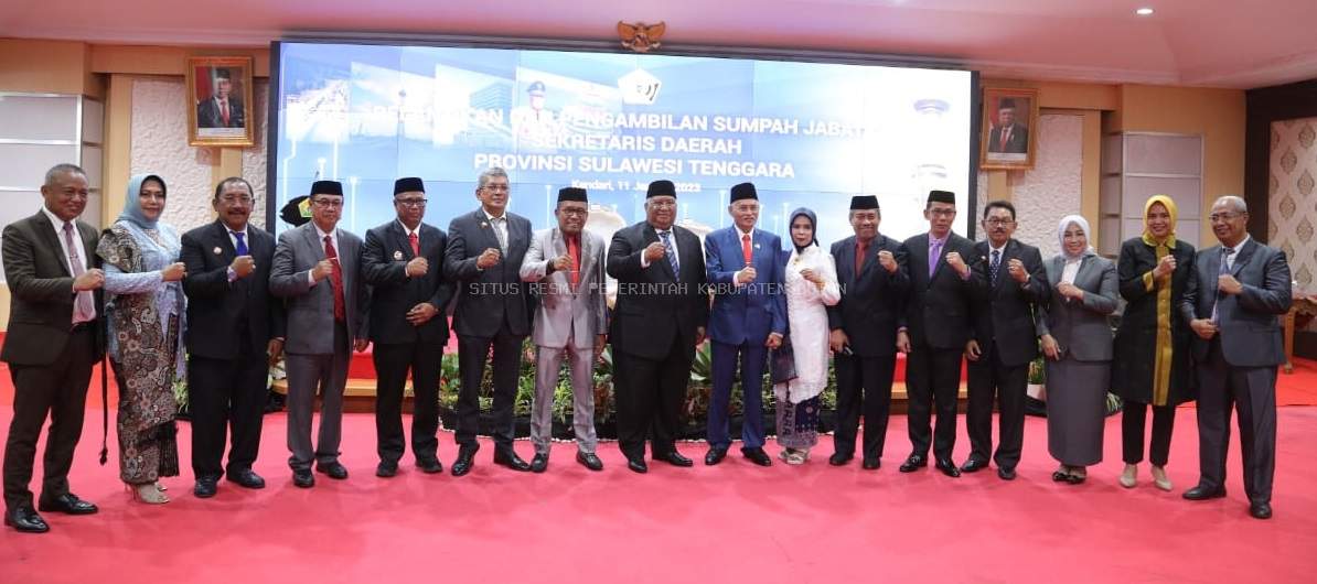 Pj. Bupati Buton dan Sekda Buton Hadiri Pelantikan Sekprov Sultra