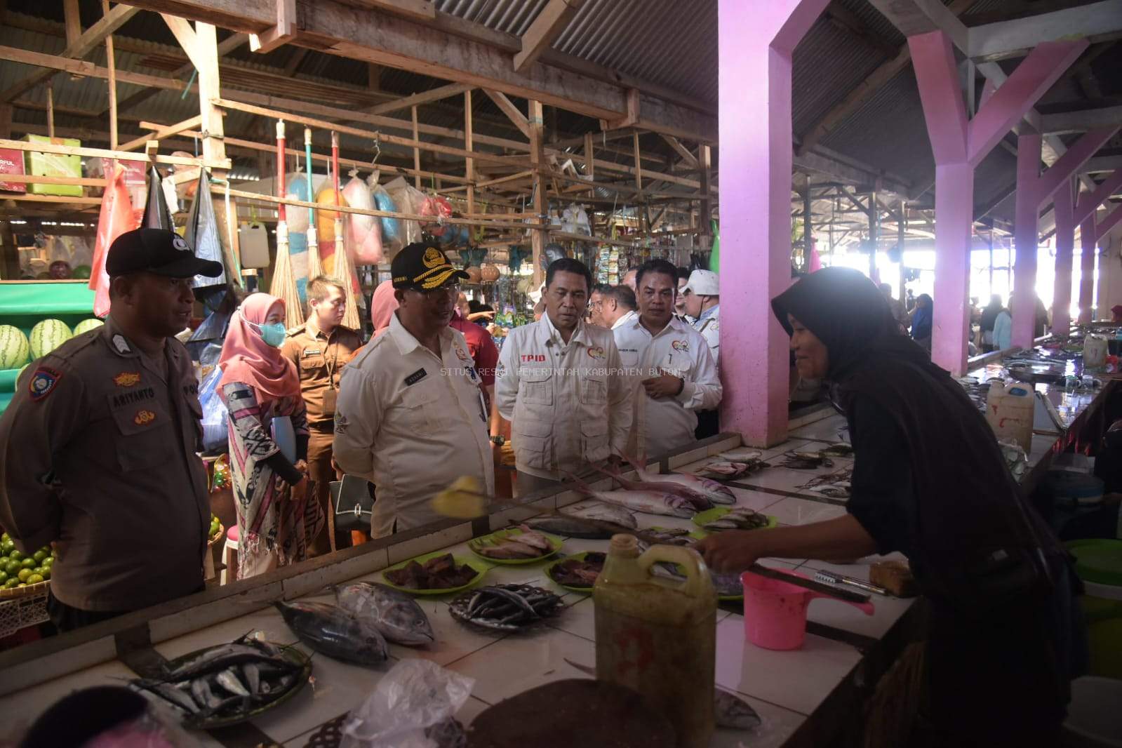 Jelang Nataru, TPID Buton Sidak Pasar Shabo dan Kaloko